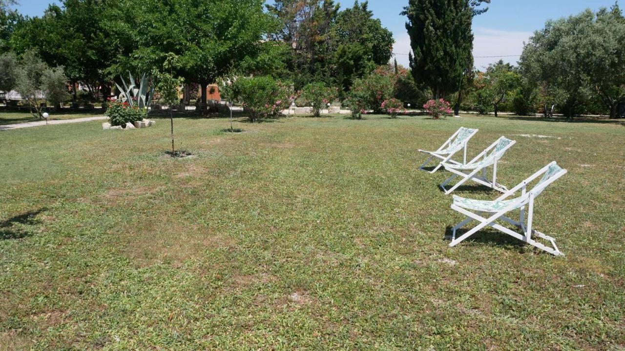 Mas Maurane - Les Lavandes Aux Portes D'Arles Apartamento Tarascon Exterior foto